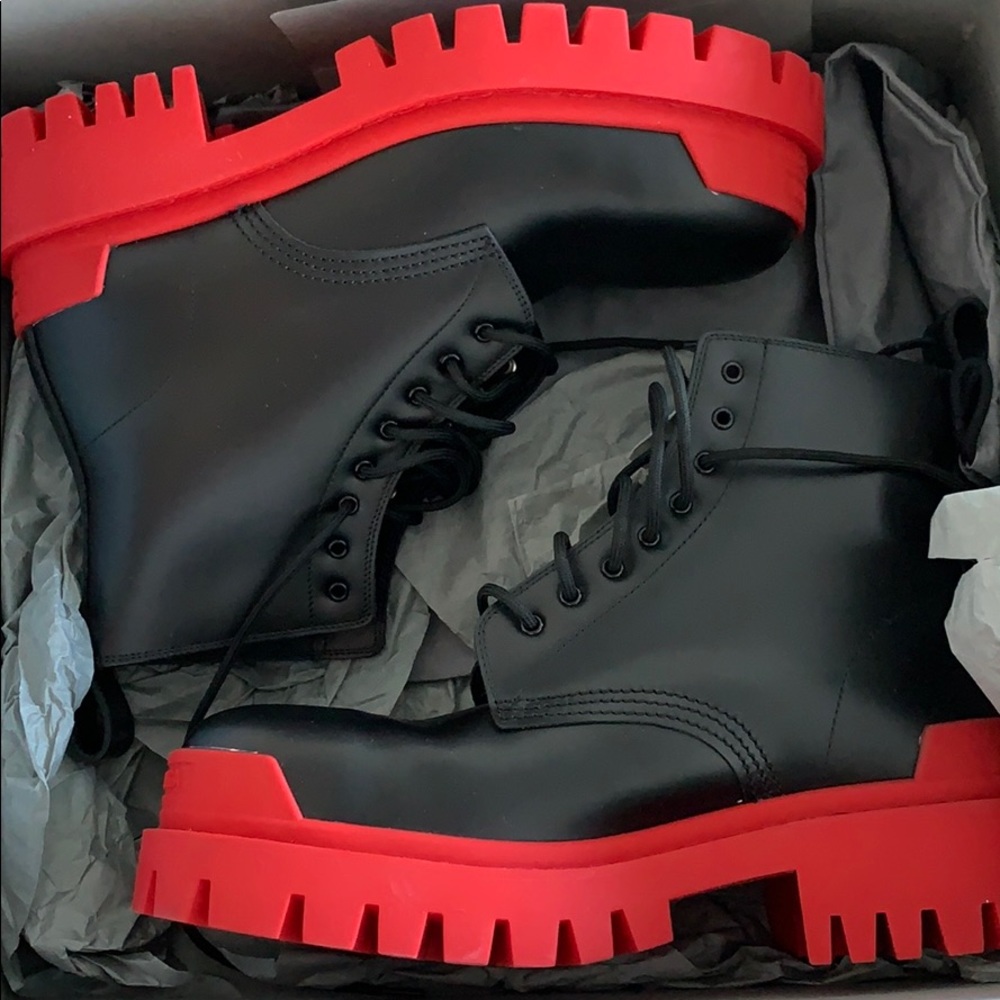 Balenciaga Strike Boot size 41 Men